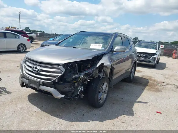 5NMZU3LB0HH050418 2017 HYUNDAI SANTA FE - Image 2