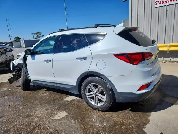 5NMZU3LB0JH065250 2018 HYUNDAI SANTA FE - Image 2