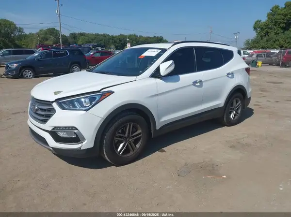 5NMZU3LB0JH074448 2018 HYUNDAI SANTA FE - Image 2