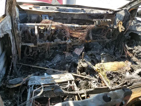 5NMZU3LB0JH076121 2018 HYUNDAI SANTA FE - Image 8