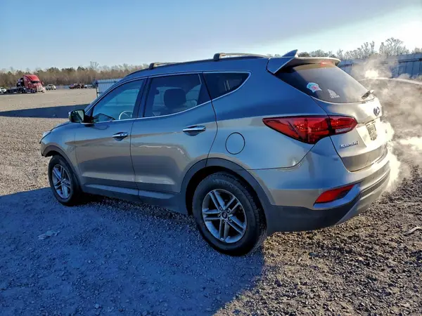 5NMZU3LB0JH079651 2018 HYUNDAI SANTA FE - Image 2