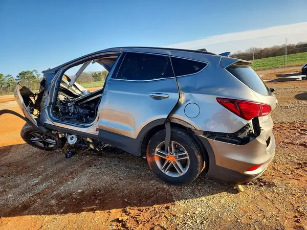 5NMZU3LB0JH082808 2018 HYUNDAI SANTA FE - Image 2