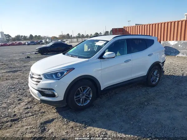 5NMZU3LB0JH088575 2018 HYUNDAI SANTA FE - Image 2