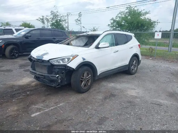 5NMZU3LB0JH099835 2018 HYUNDAI SANTA FE - Image 2
