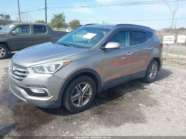 5NMZU3LB1HH002880 2017 HYUNDAI SANTA FE - Image 2
