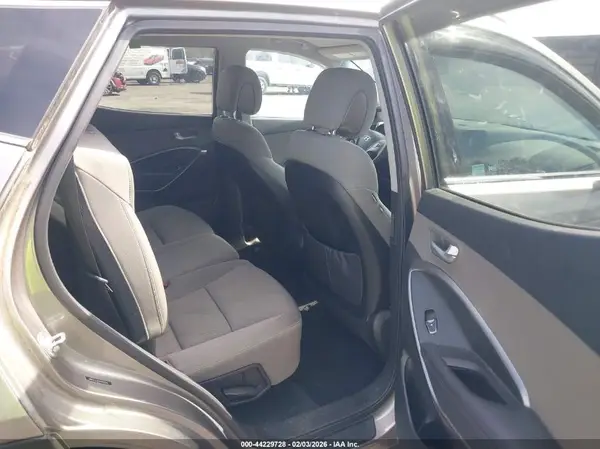 5NMZU3LB1HH002880 2017 HYUNDAI SANTA FE - Image 8