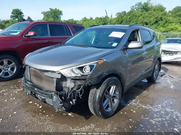 5NMZU3LB1HH005228 2017 HYUNDAI SANTA FE - Image 2