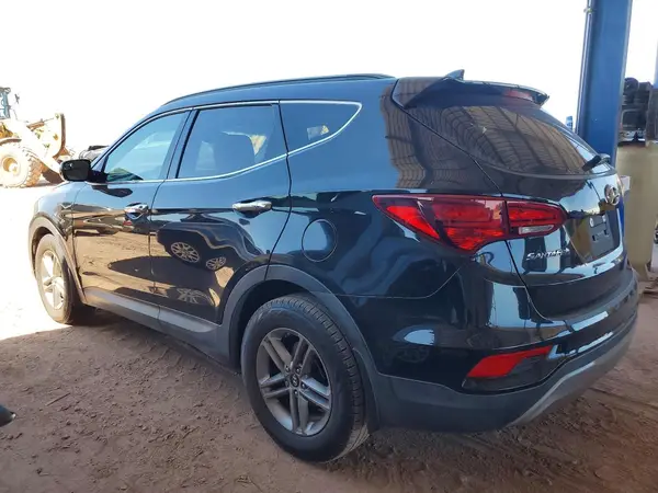 5NMZU3LB1HH009540 2017 HYUNDAI SANTA FE - Image 2