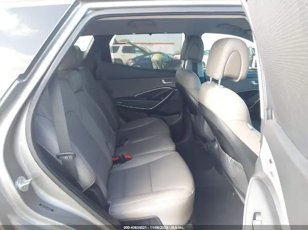 5NMZU3LB1HH012955 2017 HYUNDAI SANTA FE - Image 8