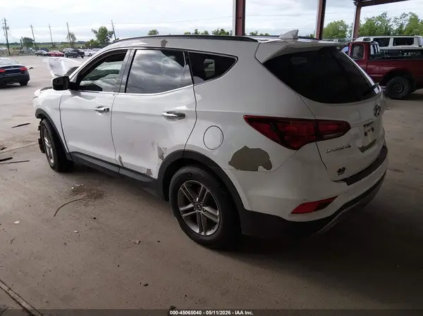 5NMZU3LB1HH014026 2017 HYUNDAI SANTA FE - Image 2