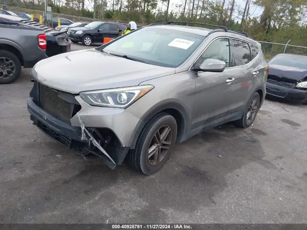 5NMZU3LB1HH025799 2017 HYUNDAI SANTA FE - Image 2