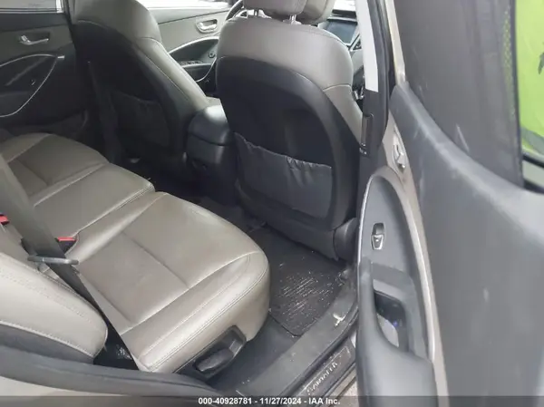 5NMZU3LB1HH025799 2017 HYUNDAI SANTA FE - Image 8