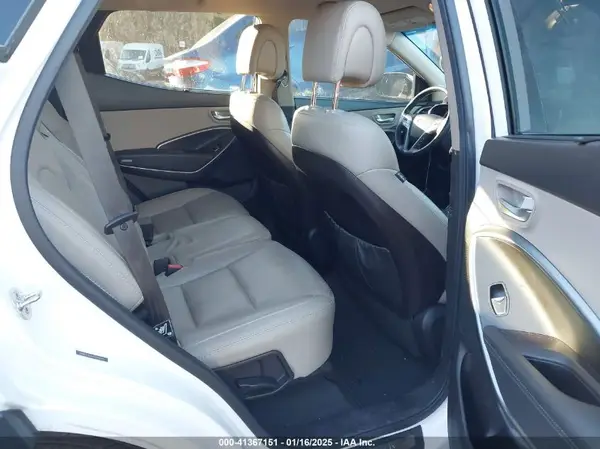 5NMZU3LB1HH042649 2017 HYUNDAI SANTA FE - Image 8