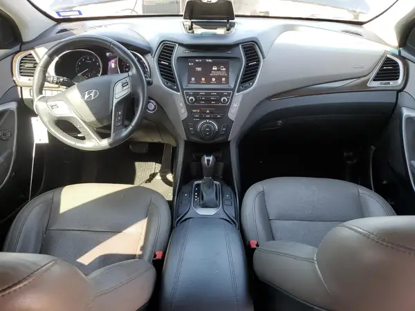 5NMZU3LB1HH043011 2017 HYUNDAI SANTA FE - Image 8