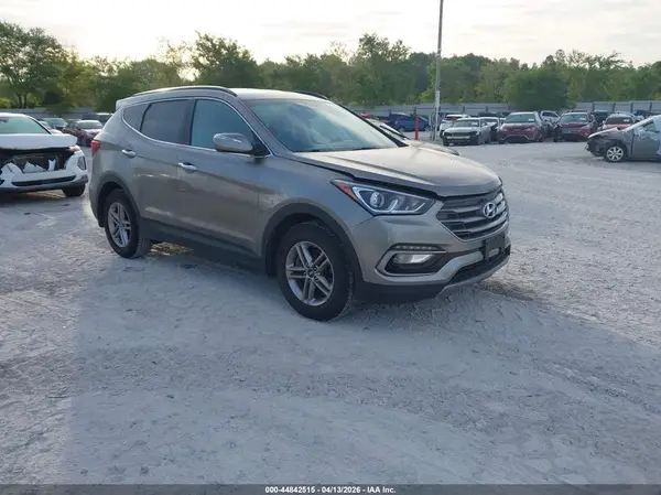 5NMZU3LB1HH051688 2017 HYUNDAI SANTA FE - Image 1