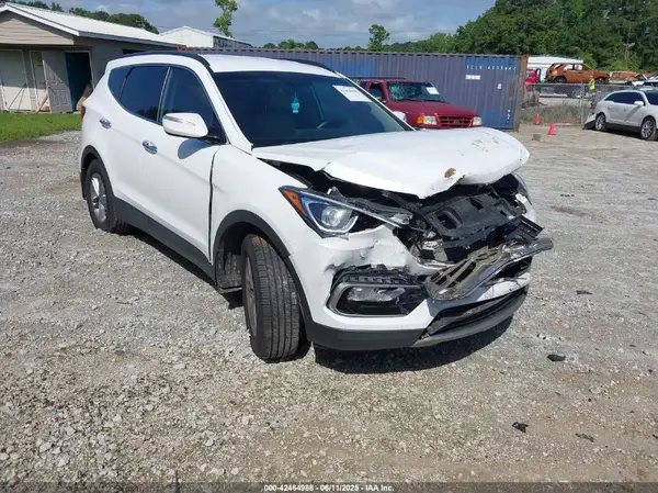5NMZU3LB1JH055570 2018 HYUNDAI SANTA FE - Image 1