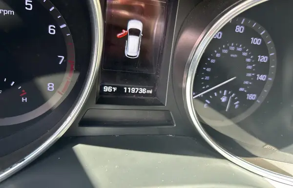 5NMZU3LB1JH055701 2018 HYUNDAI SANTA FE - Image 8