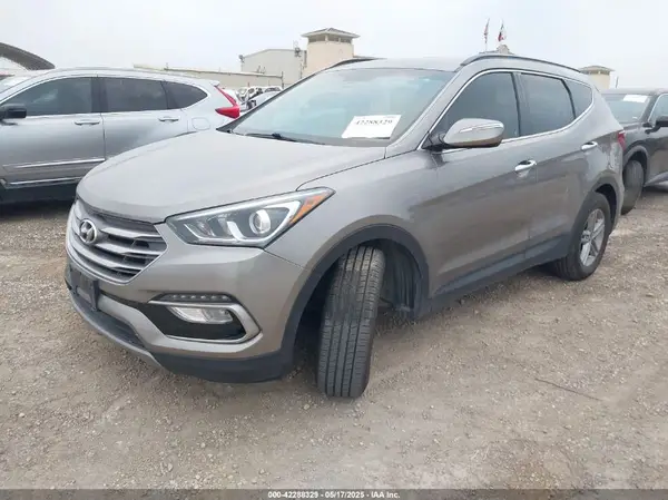 5NMZU3LB1JH060297 2018 HYUNDAI SANTA FE - Image 2