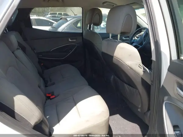 5NMZU3LB1JH061076 2018 HYUNDAI SANTA FE - Image 8