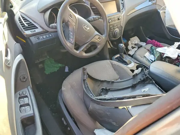 5NMZU3LB1JH083191 2018 HYUNDAI SANTA FE - Image 8