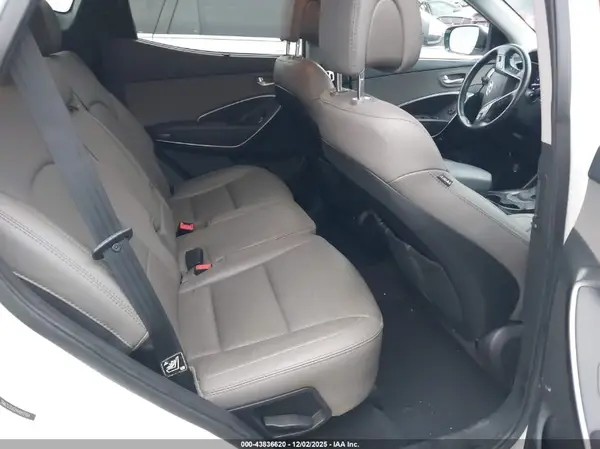 5NMZU3LB2HH003164 2017 HYUNDAI SANTA FE - Image 8