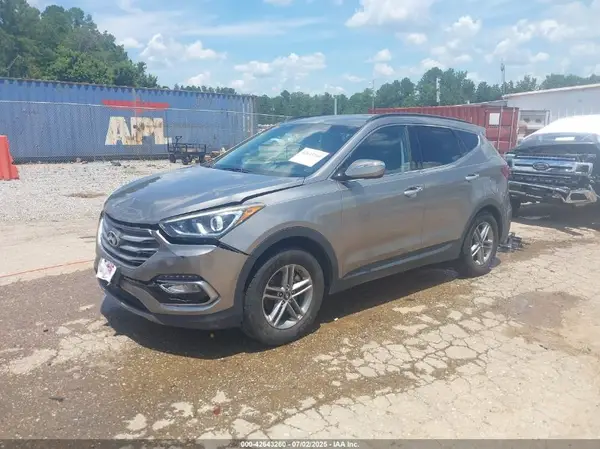 5NMZU3LB2HH014830 2017 HYUNDAI SANTA FE - Image 2