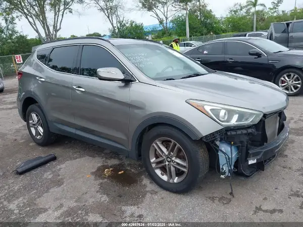 5NMZU3LB2HH014844 2017 HYUNDAI SANTA FE - Image 1