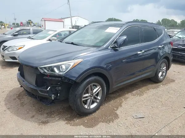 5NMZU3LB2HH022667 2017 HYUNDAI SANTA FE - Image 2