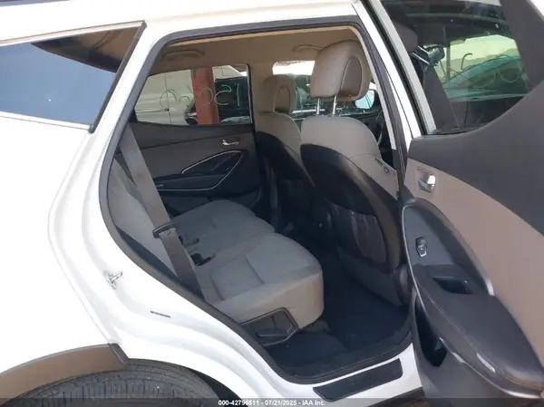 5NMZU3LB2HH027271 2017 HYUNDAI SANTA FE - Image 8
