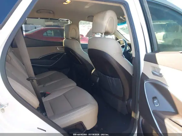 5NMZU3LB2HH027738 2017 HYUNDAI SANTA FE - Image 8