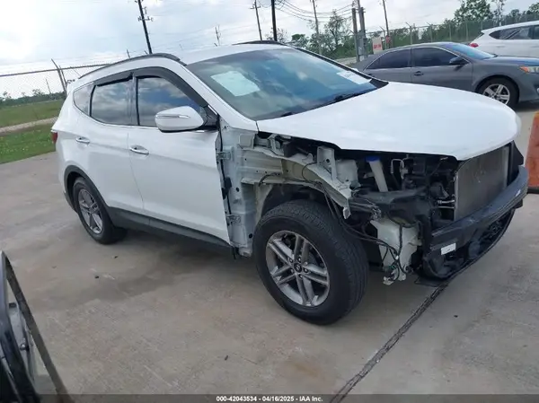 5NMZU3LB2HH028050 2017 HYUNDAI SANTA FE - Image 1