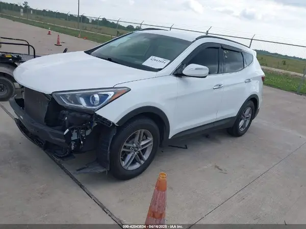5NMZU3LB2HH028050 2017 HYUNDAI SANTA FE - Image 2