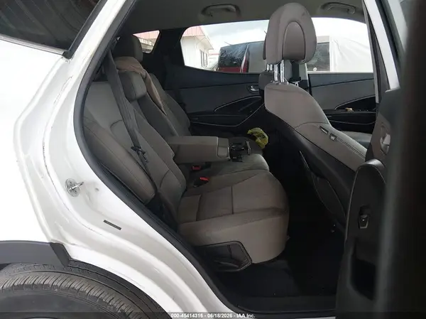 5NMZU3LB2JH060079 2018 HYUNDAI SANTA FE - Image 8