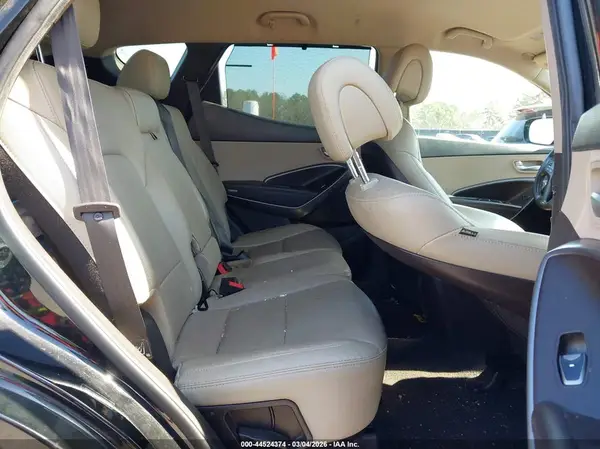 5NMZU3LB2JH067064 2018 HYUNDAI SANTA FE - Image 8