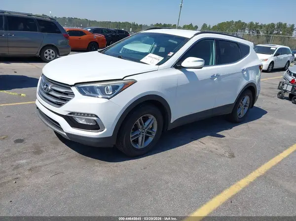 5NMZU3LB2JH071079 2018 HYUNDAI SANTA FE - Image 2