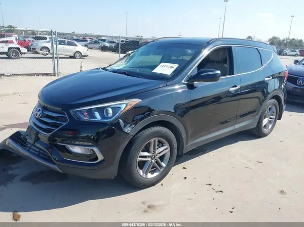5NMZU3LB2JH077884 2018 HYUNDAI SANTA FE - Image 2