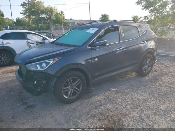 5NMZU3LB2JH079327 2018 HYUNDAI SANTA FE - Image 2