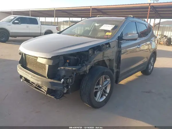 5NMZU3LB2JH104310 2018 HYUNDAI SANTA FE - Image 2