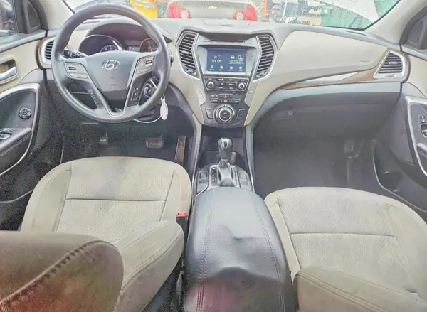 5NMZU3LB3HH002587 2017 HYUNDAI SANTA FE - Image 8