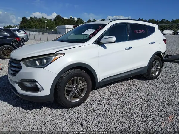 5NMZU3LB3HH005943 2017 HYUNDAI SANTA FE - Image 2