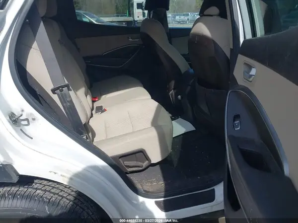 5NMZU3LB3HH010057 2017 HYUNDAI SANTA FE - Image 8