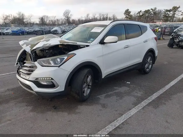 5NMZU3LB3HH013928 2017 HYUNDAI SANTA FE - Image 2