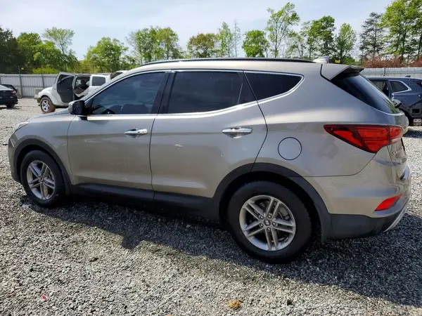5NMZU3LB3HH022466 2017 HYUNDAI SANTA FE - Image 2