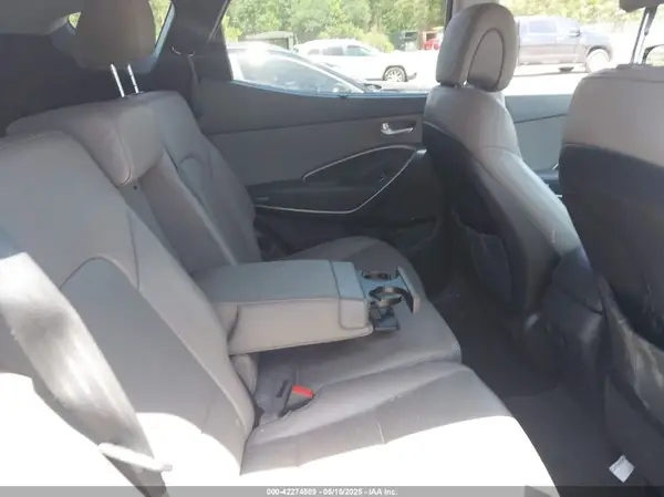 5NMZU3LB3HH031040 2017 HYUNDAI SANTA FE - Image 8