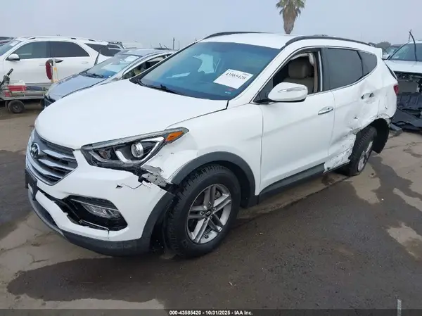 5NMZU3LB3HH034679 2017 HYUNDAI SANTA FE - Image 2