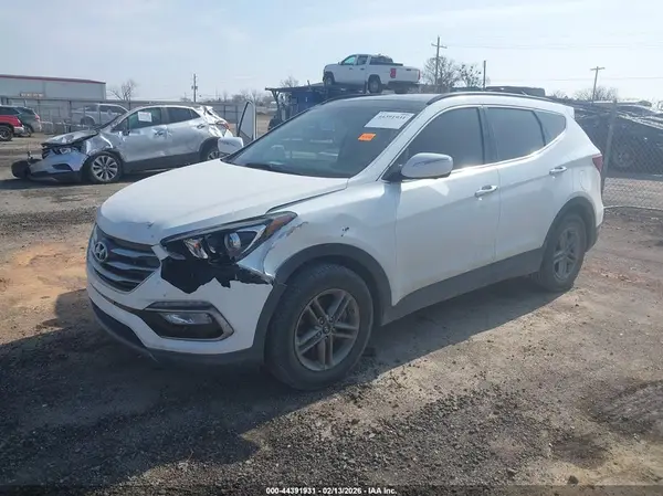 5NMZU3LB3HH039607 2017 HYUNDAI SANTA FE - Image 2