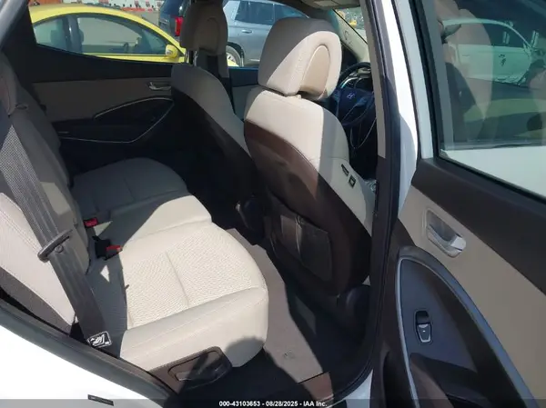 5NMZU3LB3HH049201 2017 HYUNDAI SANTA FE - Image 8