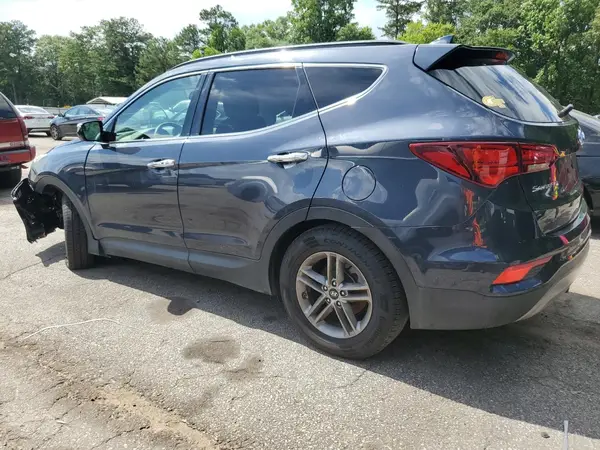 5NMZU3LB3JH056056 2018 HYUNDAI SANTA FE - Image 2