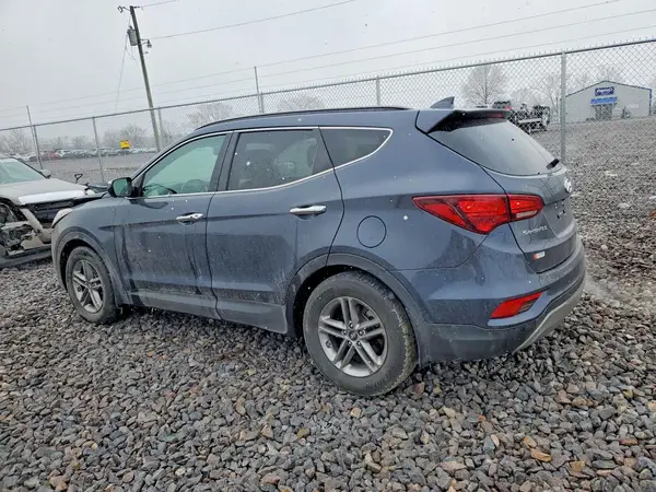 5NMZU3LB3JH057546 2018 HYUNDAI SANTA FE - Image 2