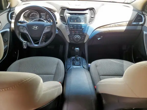 5NMZU3LB3JH077635 2018 HYUNDAI SANTA FE - Image 8